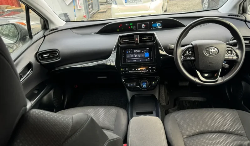 
								Toyota Prius Hybrid Automatic 2019 full									
