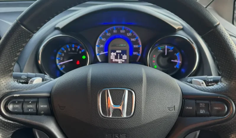 
								Toyota Prius Hybrid Automatic 2015 full									