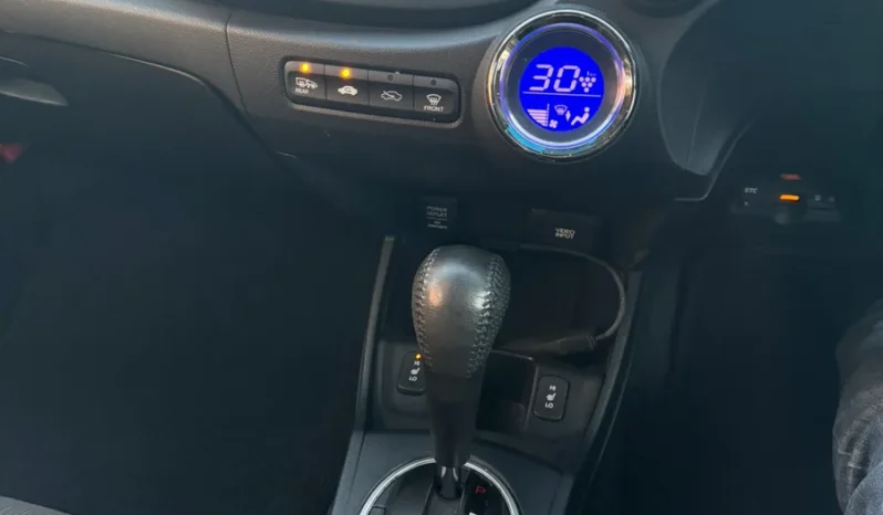 
								Toyota Prius Hybrid Automatic 2015 full									