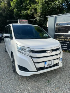 Toyota Noah Automatic Wheelchair 7 Seater 2017