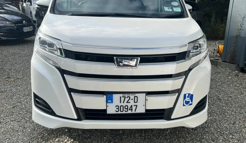 
								Toyota Noah Automatic Wheelchair 7 Seater 2017 full									