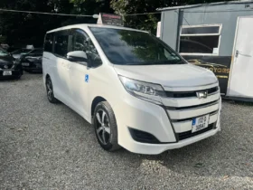 Toyota Noah Automatic Wheelchair 7 Seater 2017