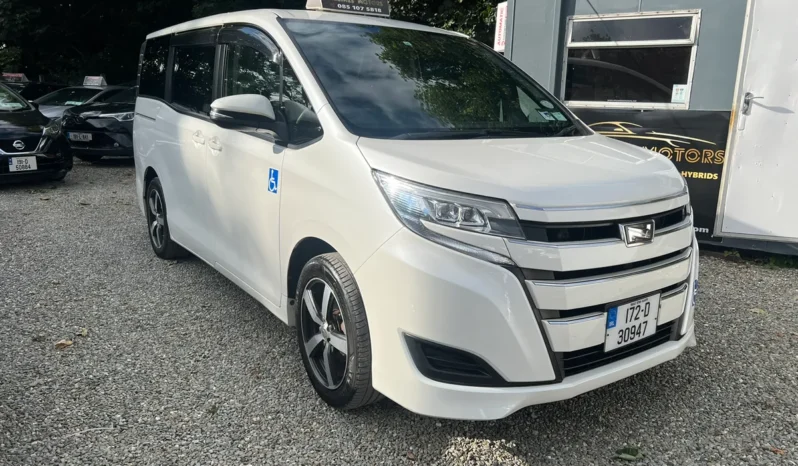 
								Toyota Noah Automatic Wheelchair 7 Seater 2017 full									