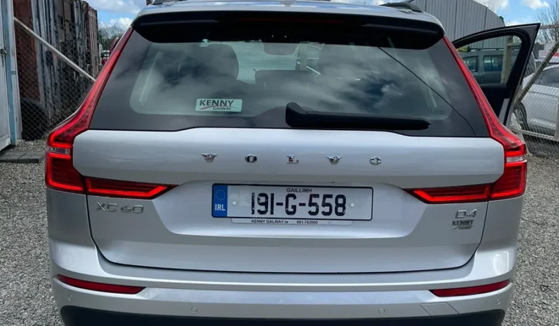 
								VOLVO XC60 Momentum D4 Auto 2019 full									