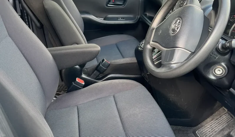 
								Toyota Noah Automatic Wheelchair 7 Seater 2017 full									