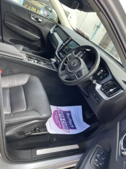 
										VOLVO XC60 Momentum D4 Auto 2019 full									