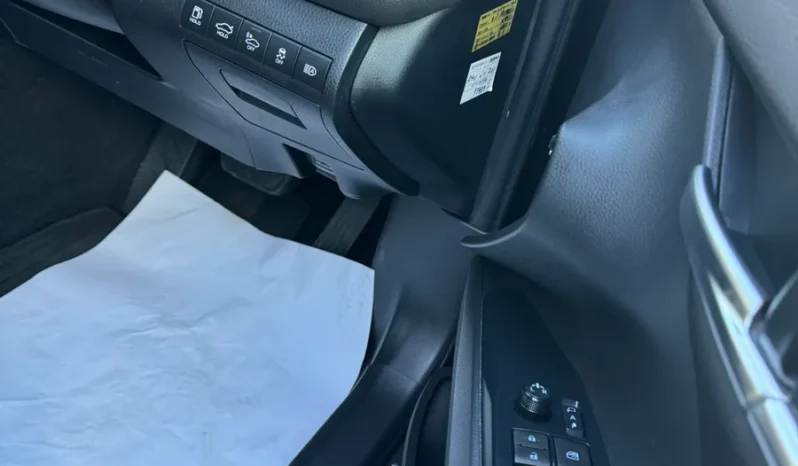 
								Toyota Camry Automatic 2019 full									